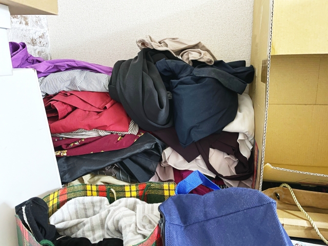 ゴミ　散らかっている